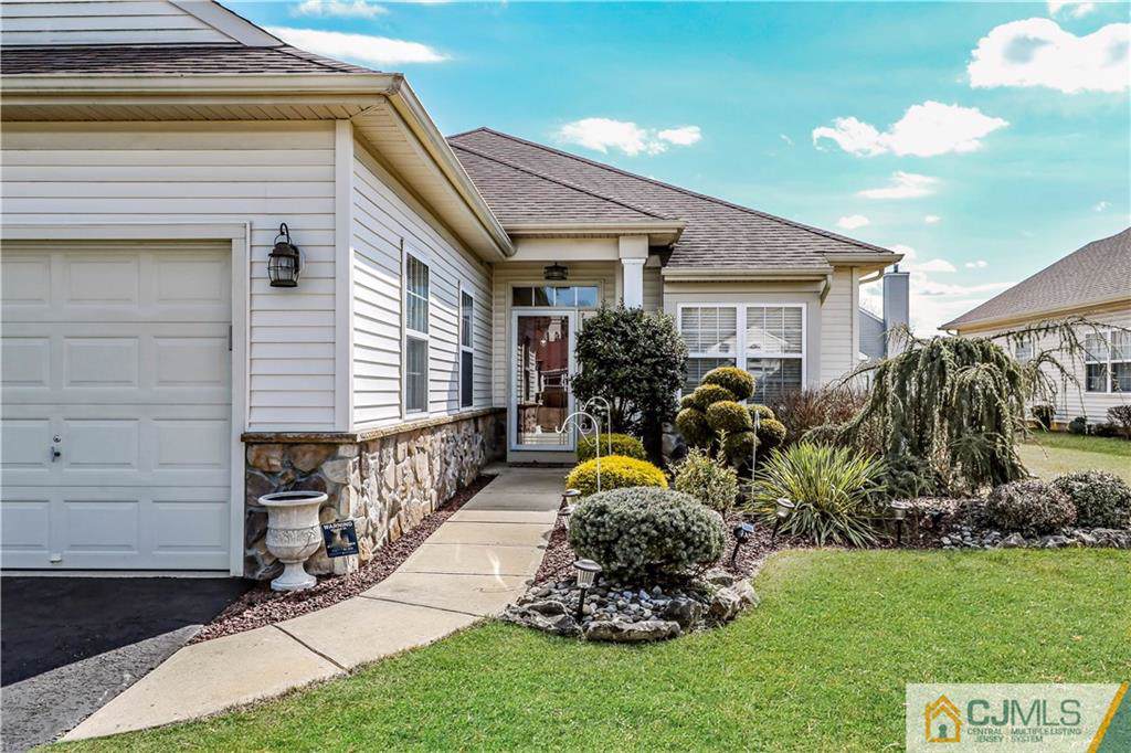131 Murano Avenue - Photo 1