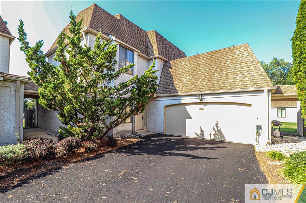 105 Gate House Lane - Photo 1