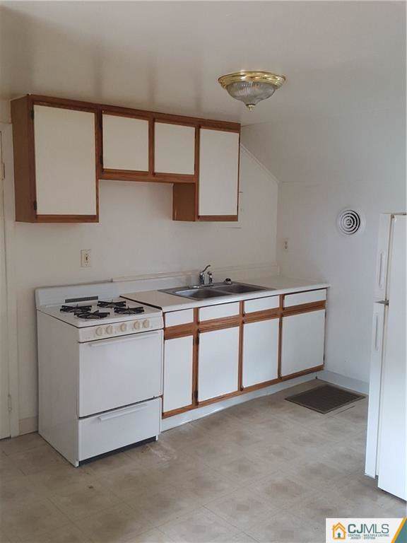 140 Main Street - Photo 1