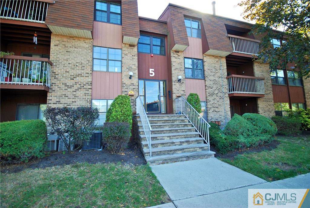 54B Golden Square - Photo 1