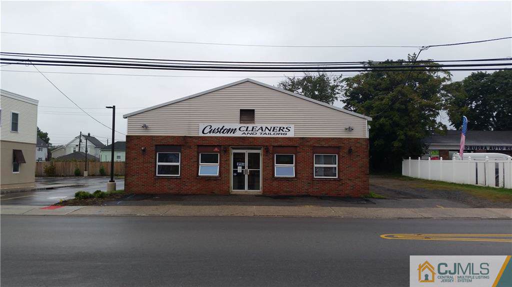 420 Hamilton Boulevard - Photo 1