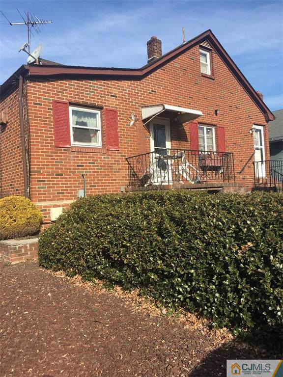 402 Maple Avenue - Photo 1