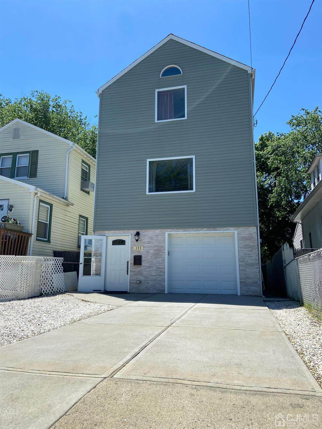 133 Forest Avenue - Photo 1