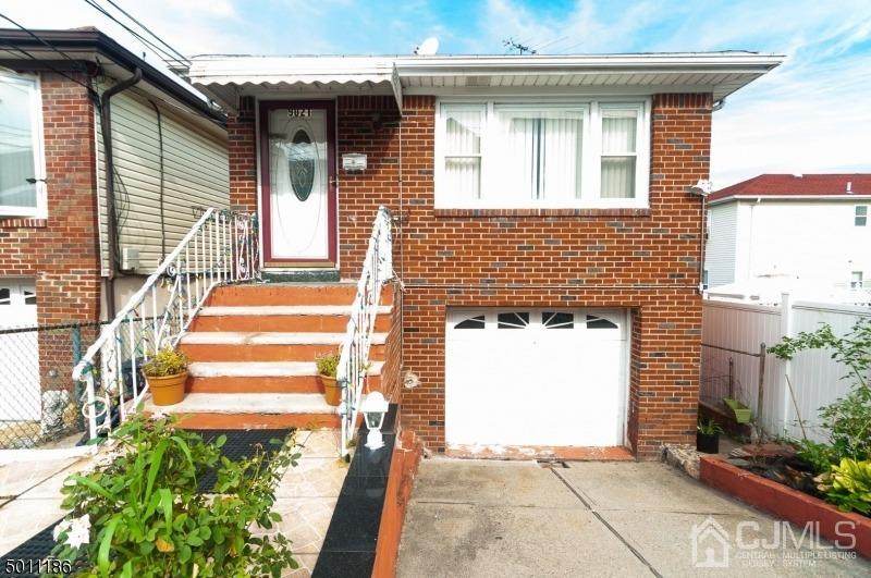 21 Grand Avenue - Photo 1