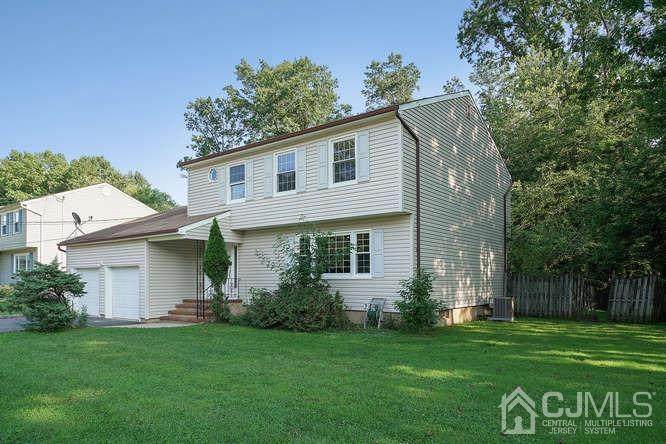 17 Gloria Avenue - Photo 1