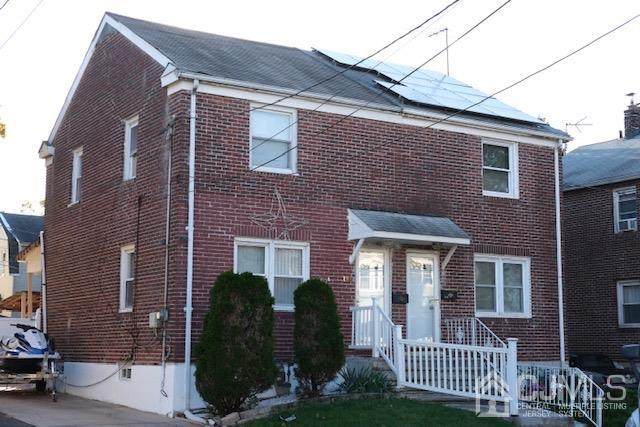 192 Lawrence Street - Photo 1