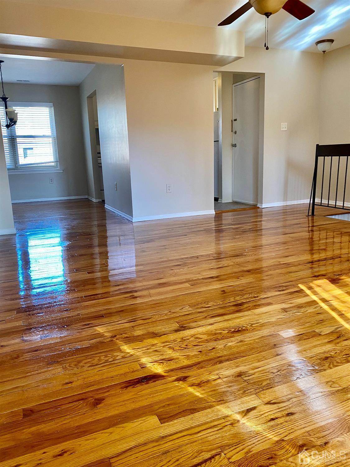 202 Oaks Boulevard - Photo 1
