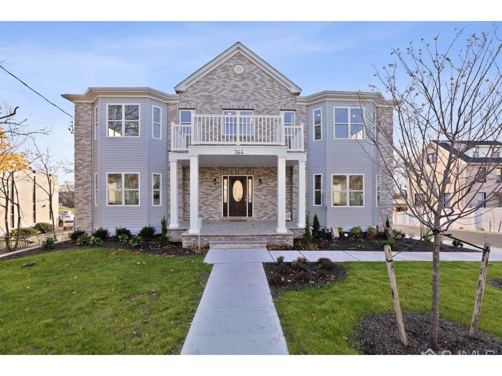 344 Plainfield Avenue - Photo 1