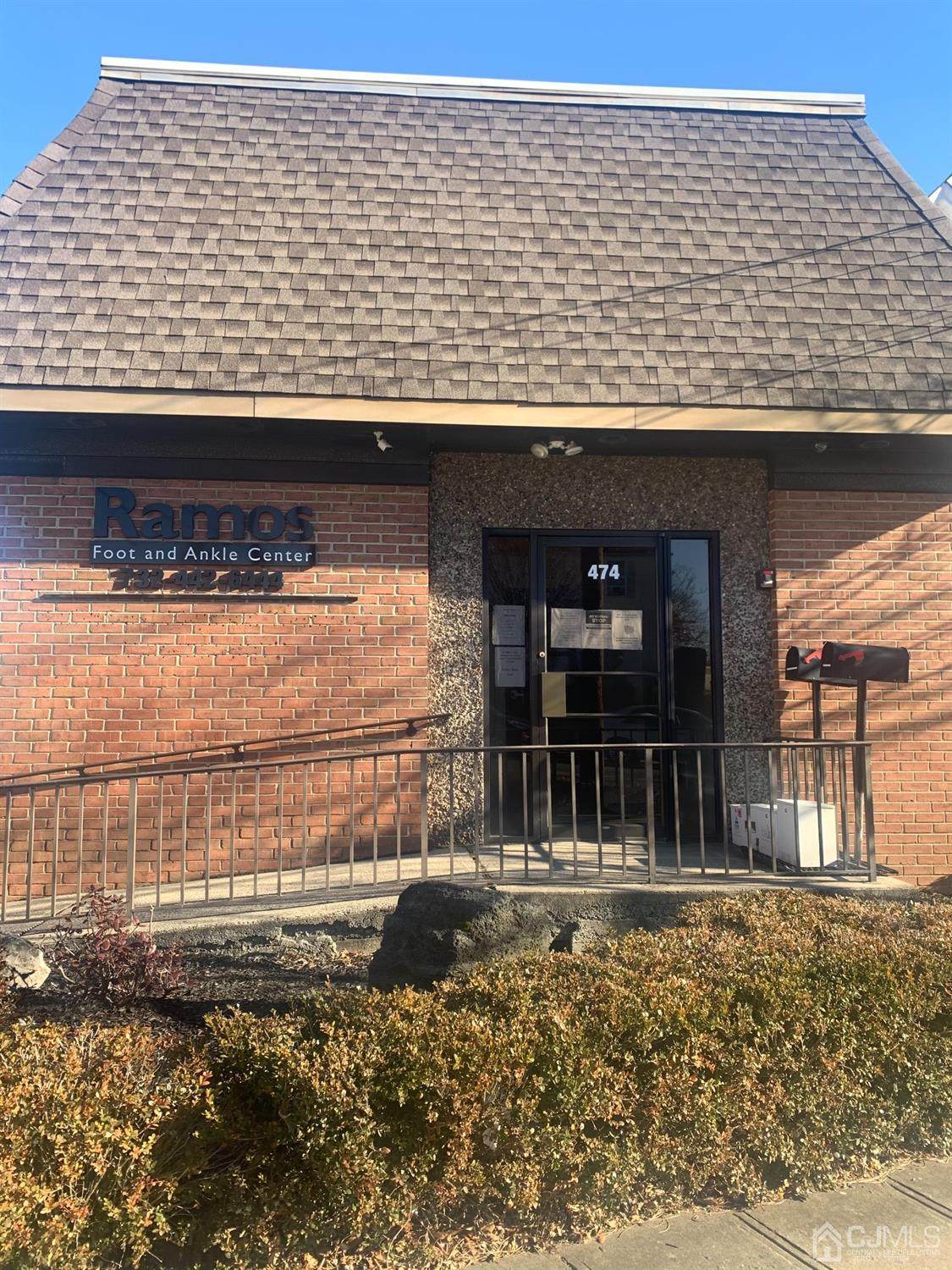 474 Amboy Avenue - Photo 1