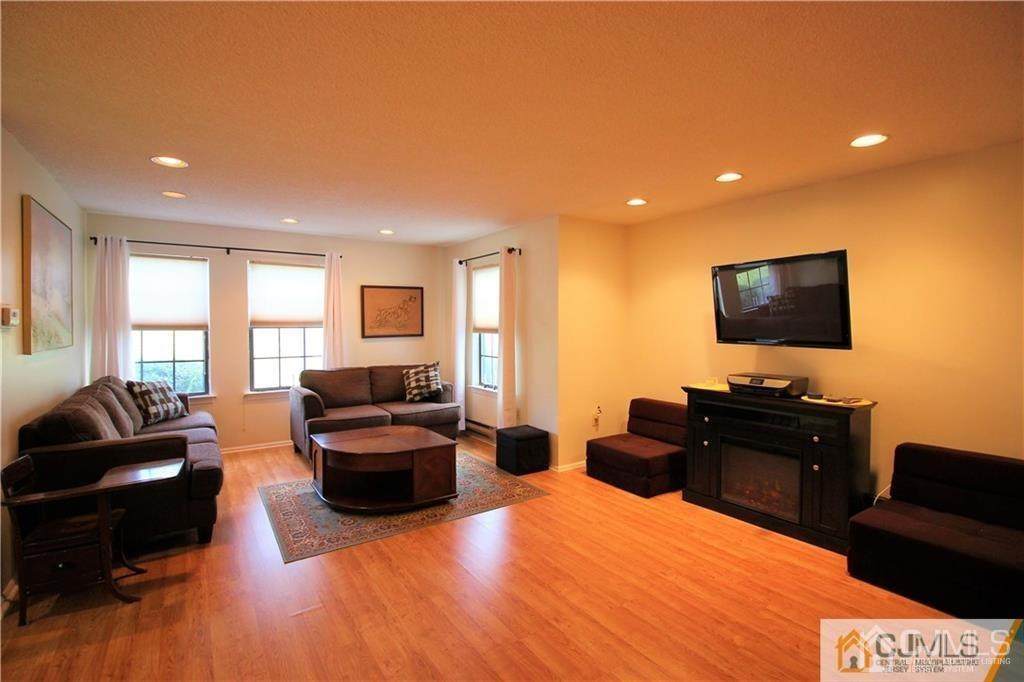 180 Wycoff Way - Photo 1