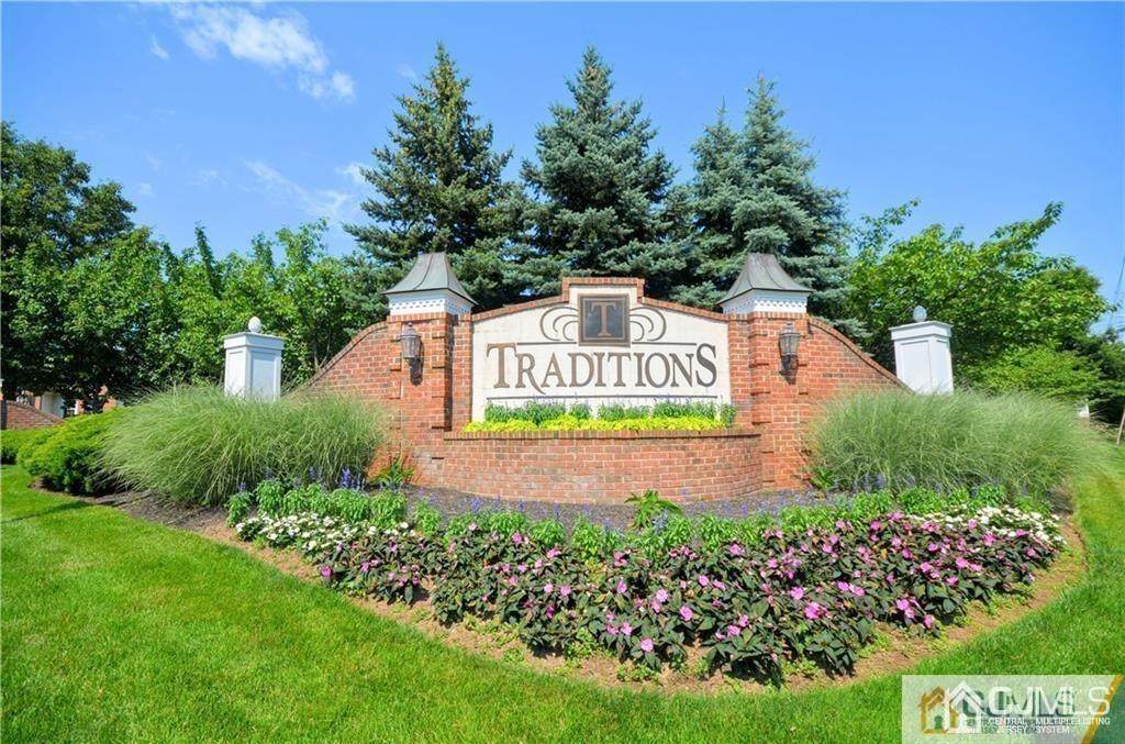 425 Lucy Court - Photo 1