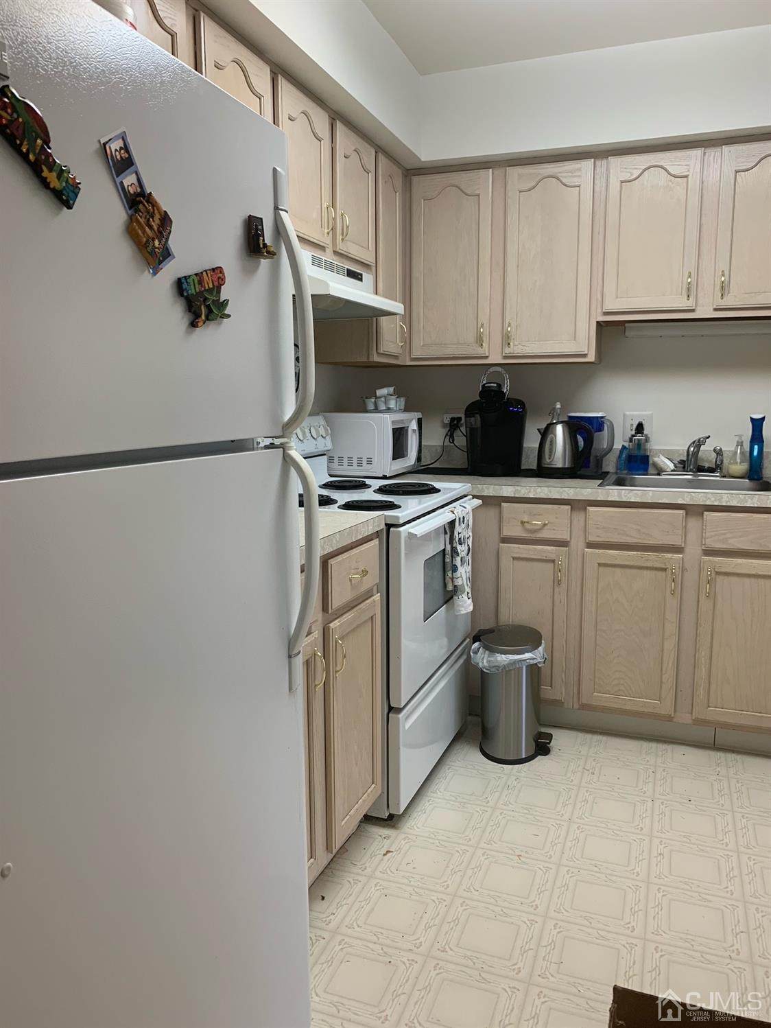 3327 Sayre Drive - Photo 1