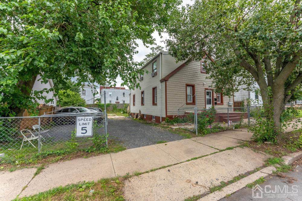 186 Delavan Street - Photo 1