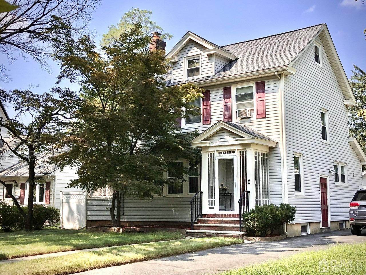 960 Sherman Avenue - Photo 1