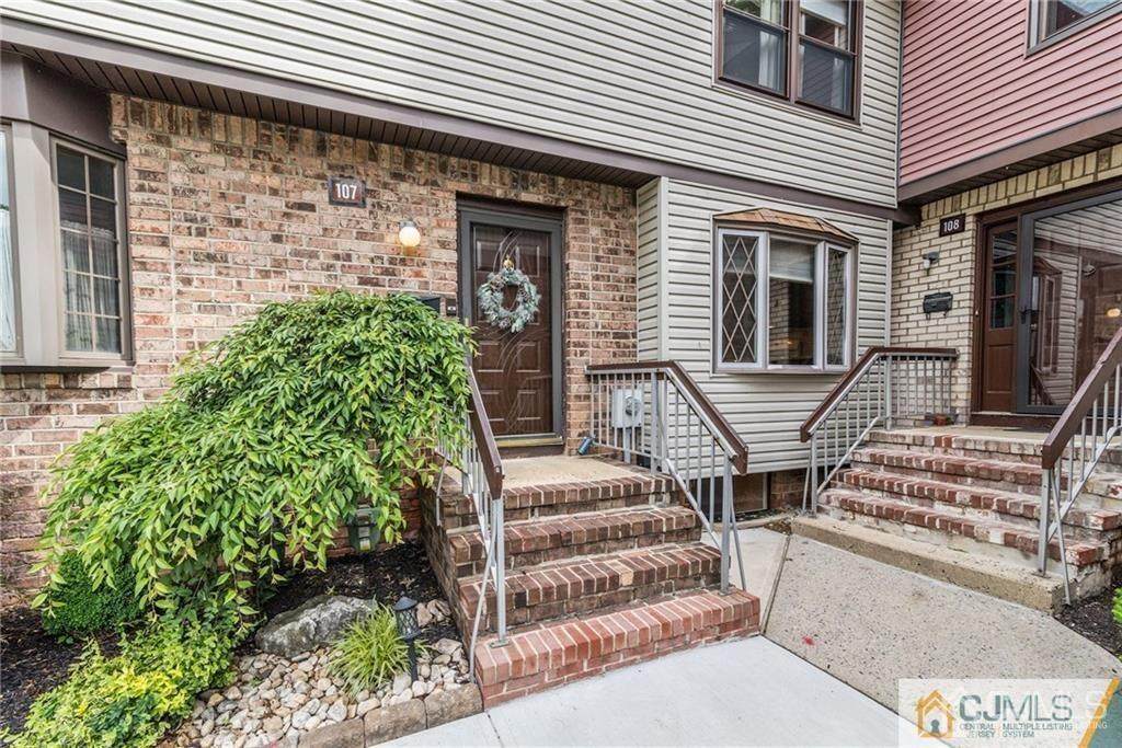 43 Highview Drive - Photo 1
