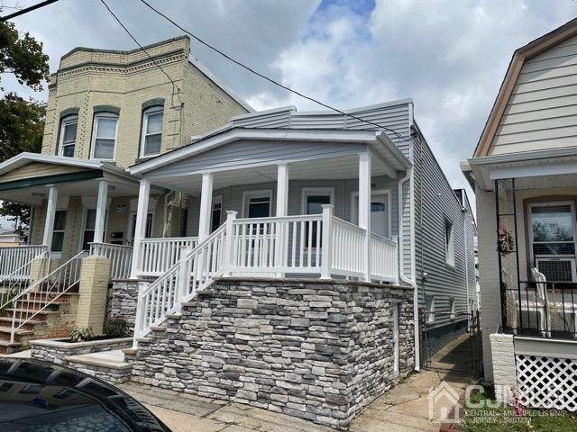306 Keene Street - Photo 1