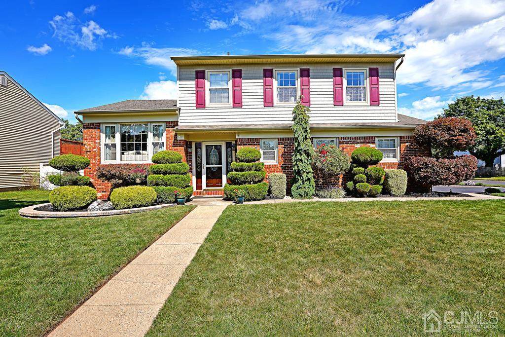 49 Mohawk Avenue - Photo 1