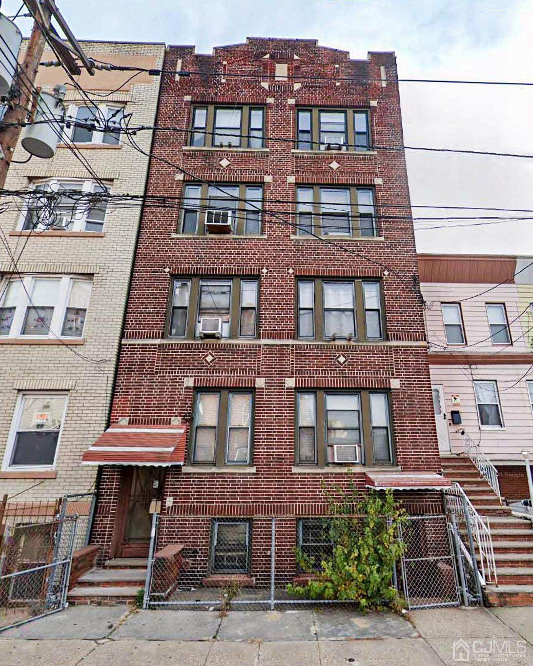76 Romaine Avenue - Photo 1