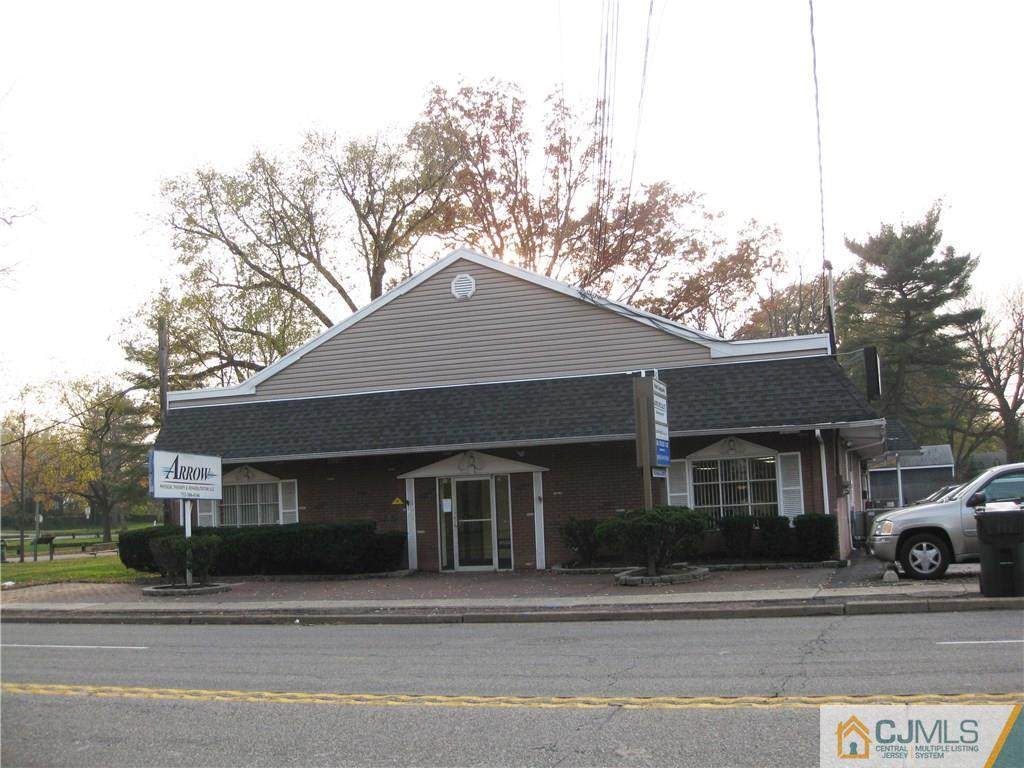 453 Amboy Avenue - Photo 1