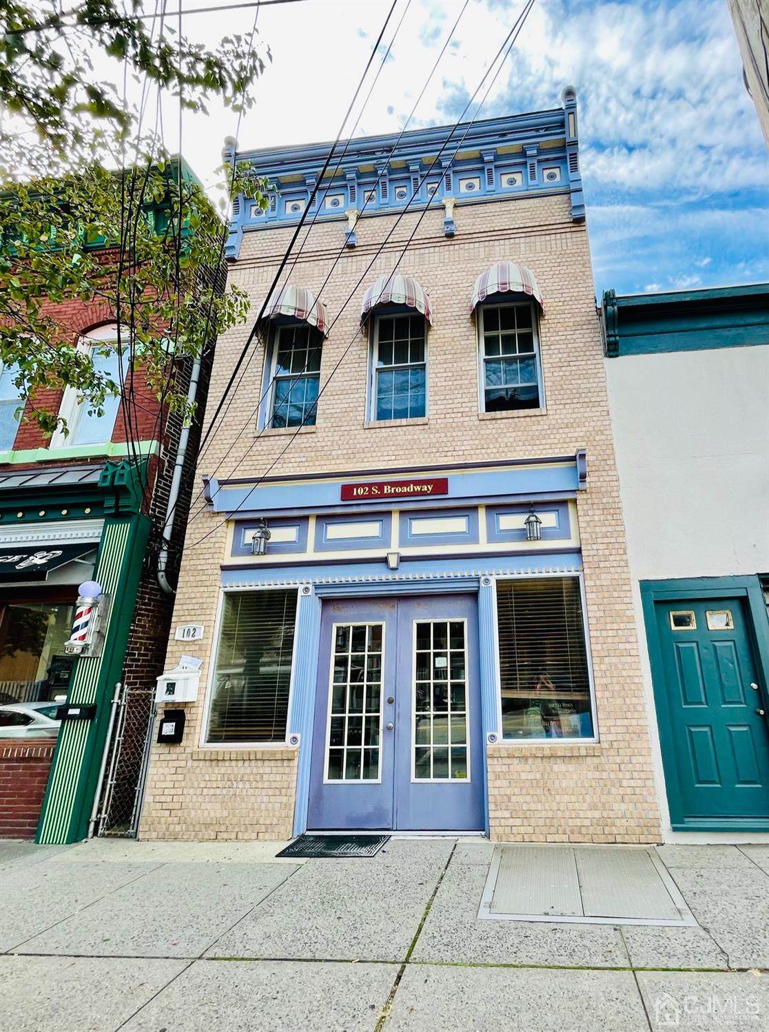 102 Broadway Avenue - Photo 1