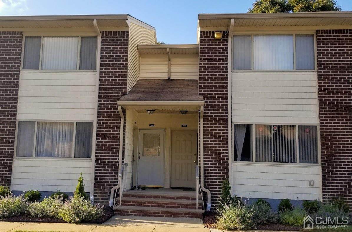 306 Cynthia Court - Photo 1