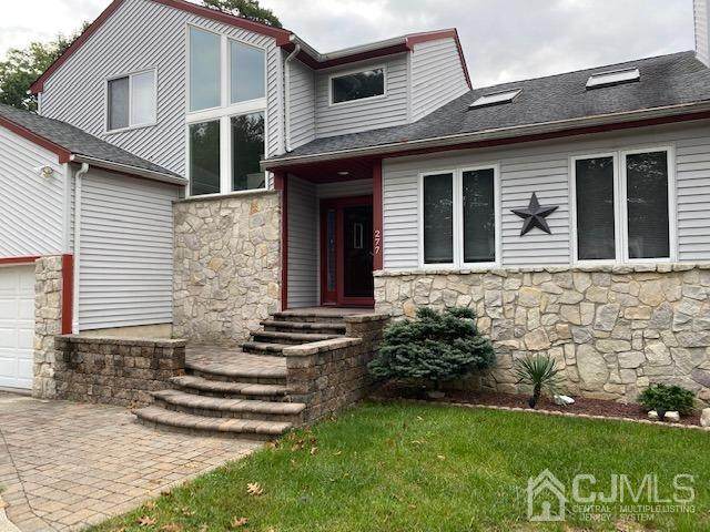 277 Willow Way - Photo 1