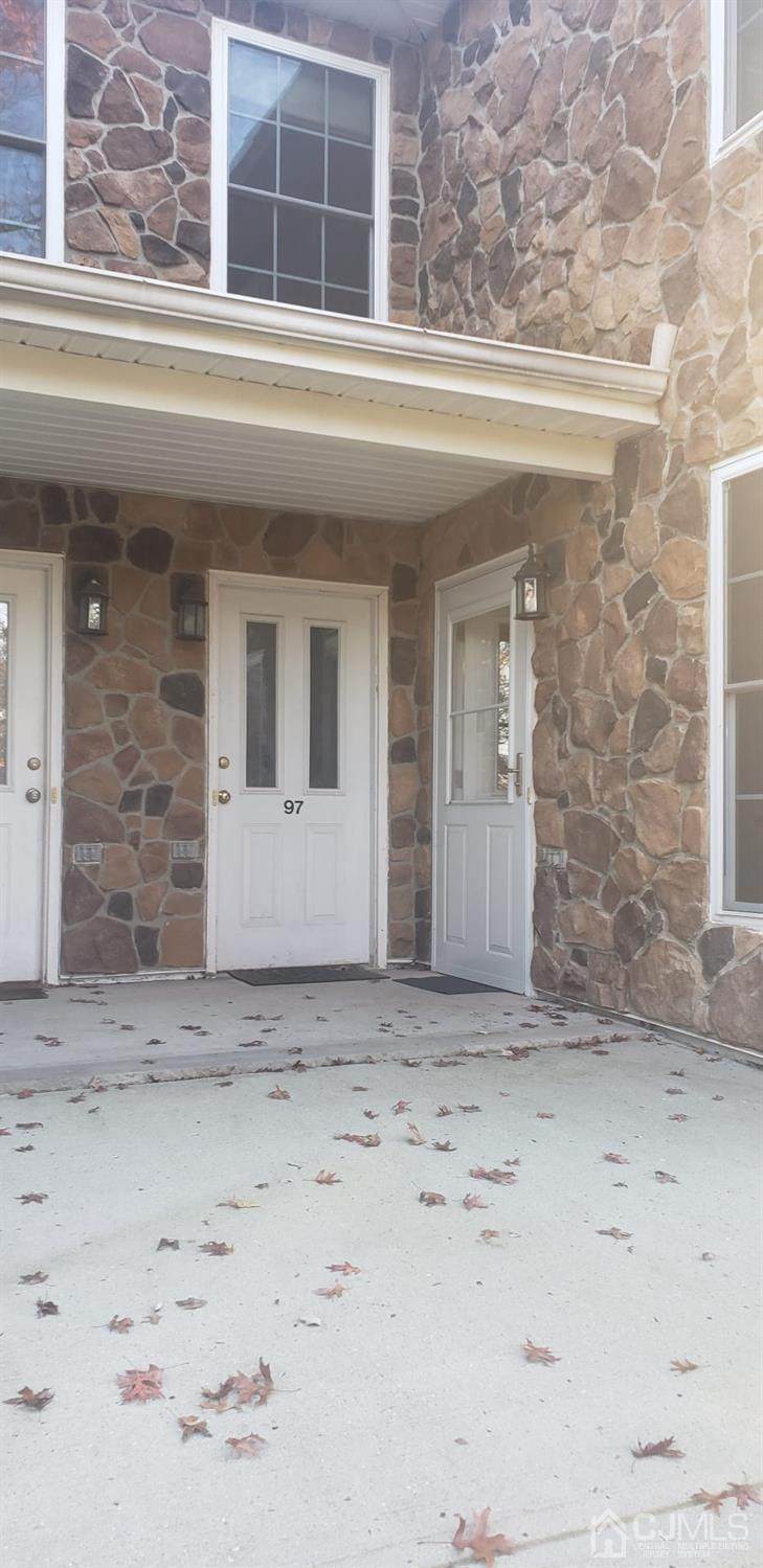 96 Chariot Court - Photo 1