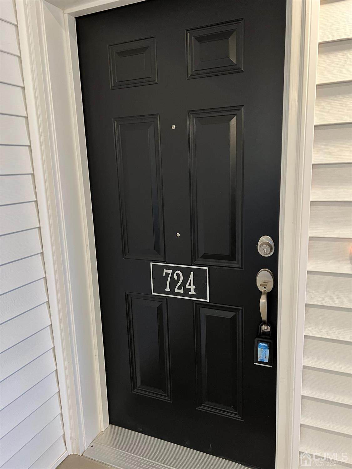 724 Stiller Lane - Photo 1