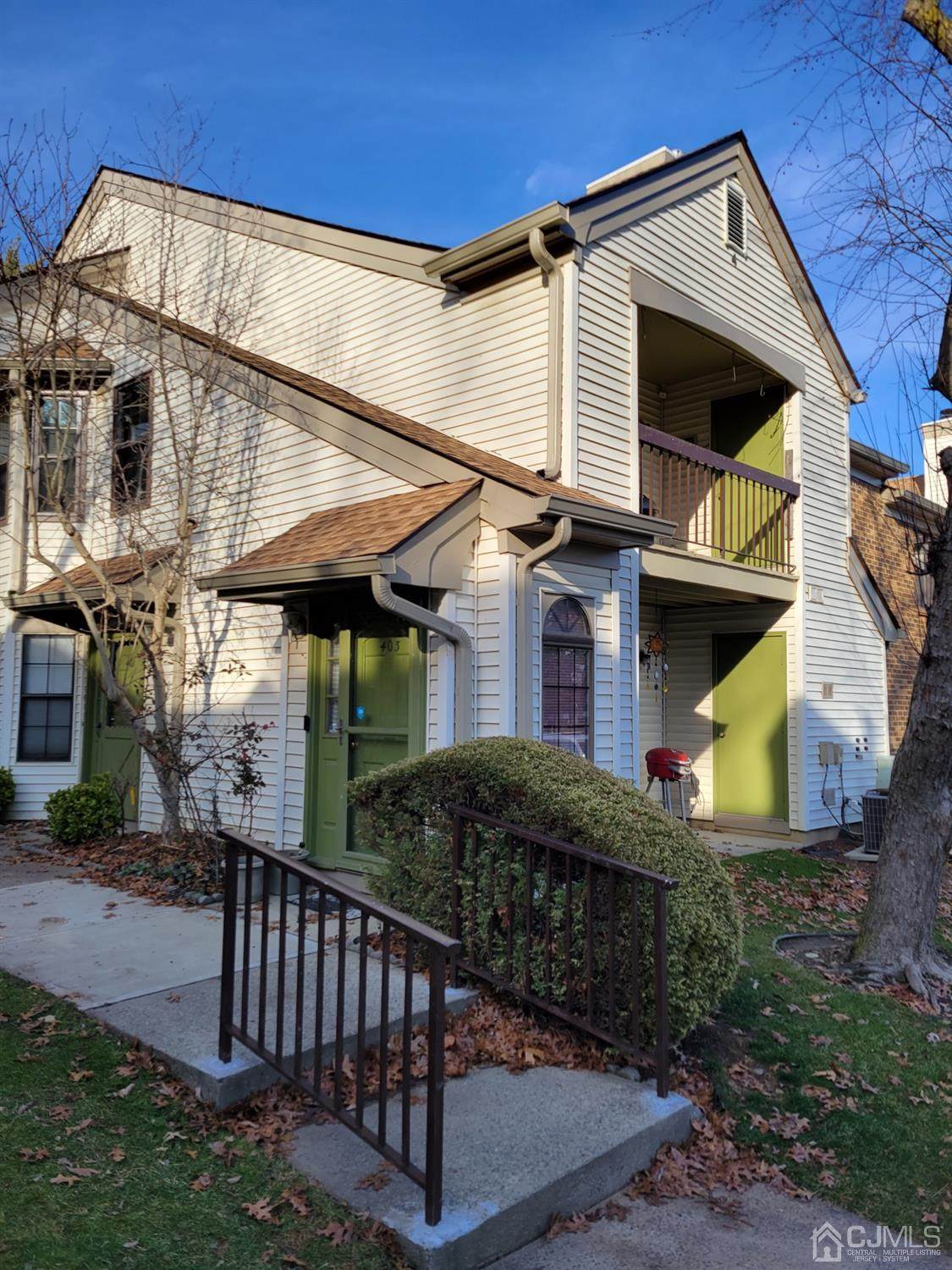 403 Sunshine Court - Photo 1