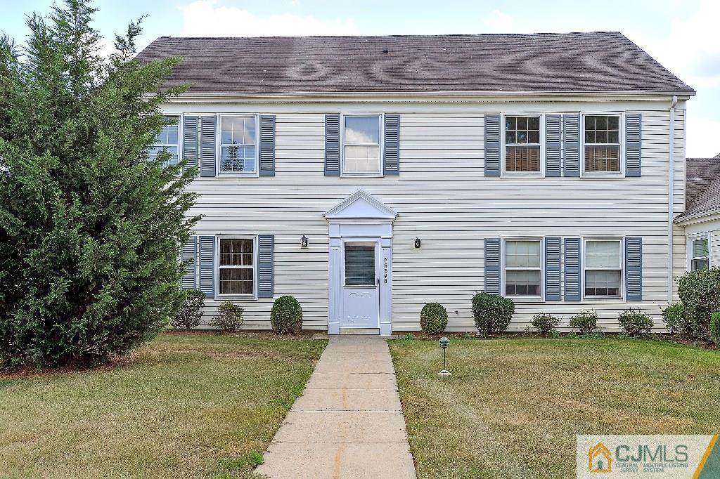 634 Yorkshire Lane - Photo 1