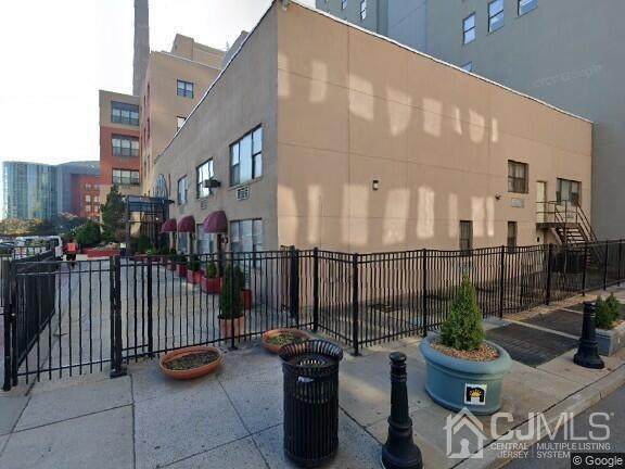 111 Mulberry Street - Photo 1
