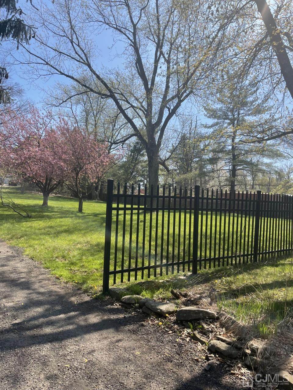41 Runyons Lane - Photo 1