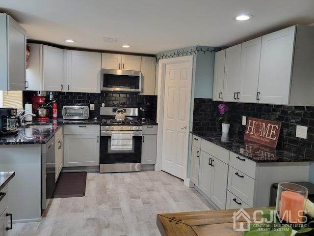 140 Newman Street - Photo 1