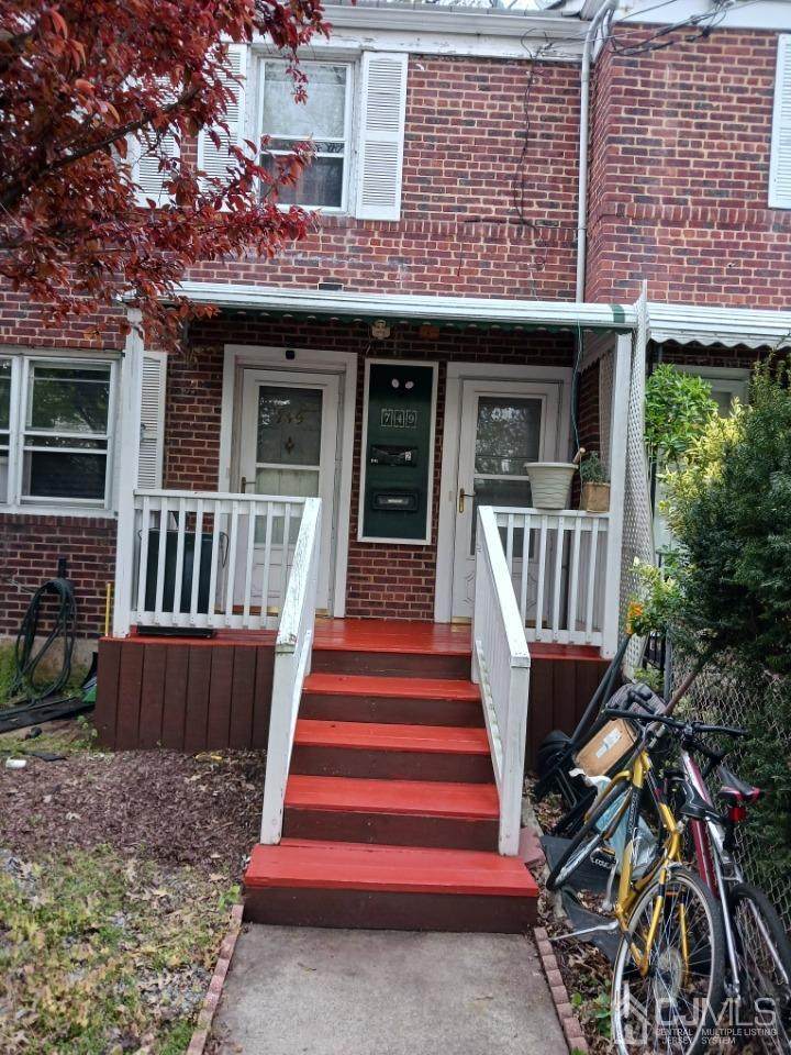 749 Linden Avenue - Photo 1