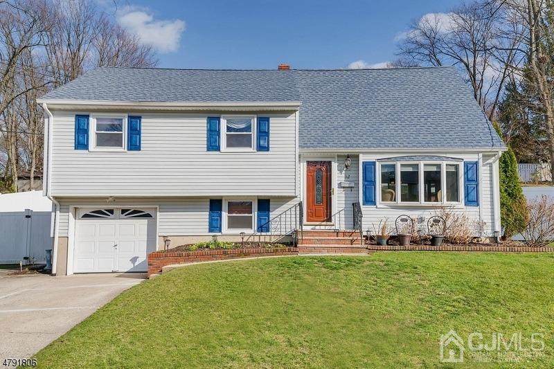 32 Draeger Place - Photo 1
