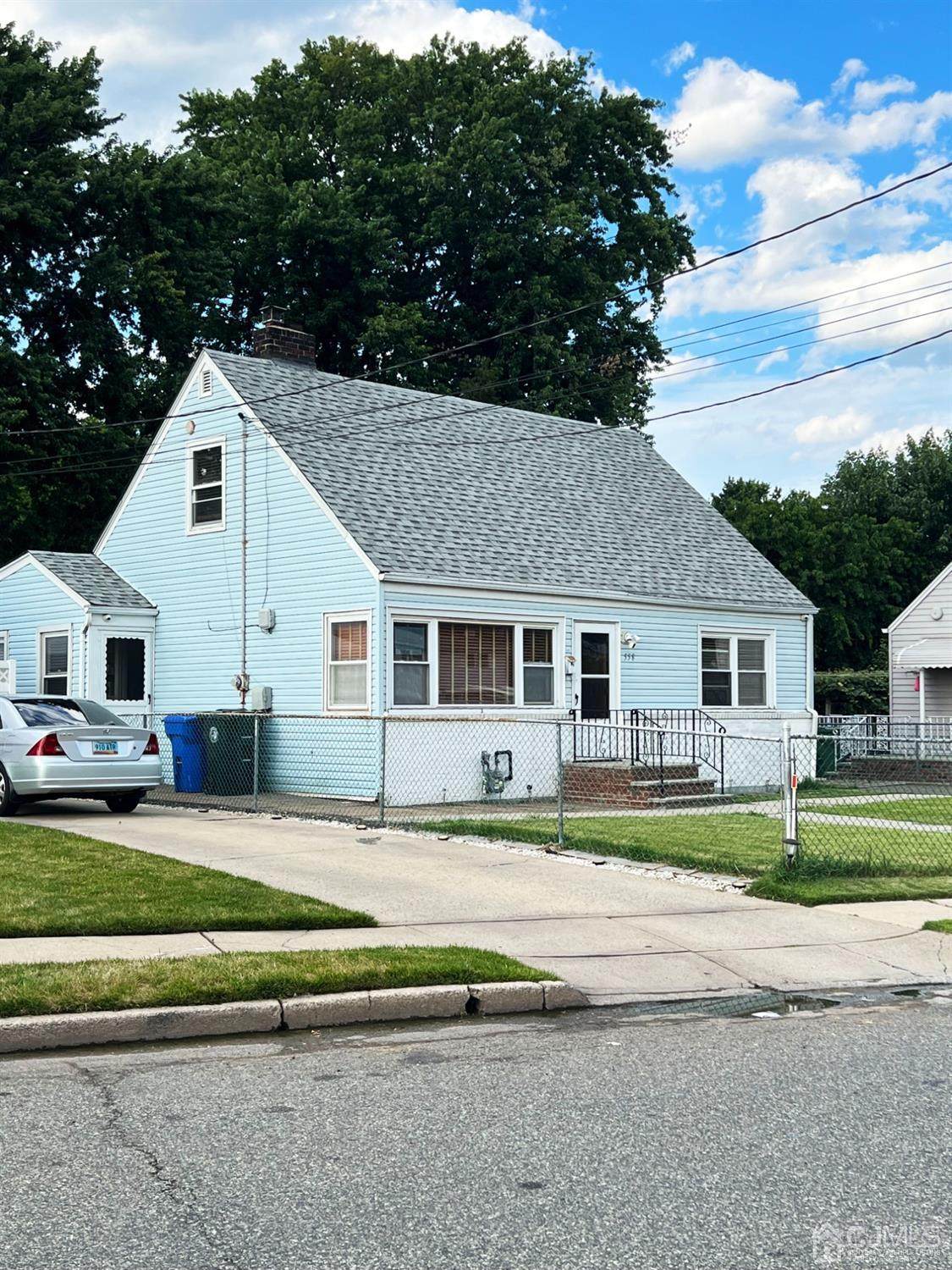 558 Park Drive - Photo 1