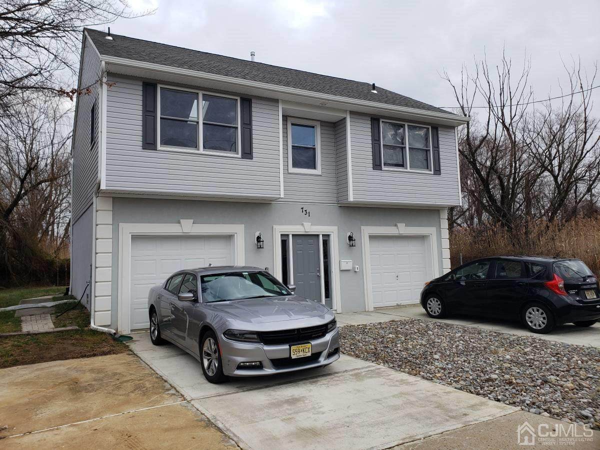 731 7th Street - Photo 1