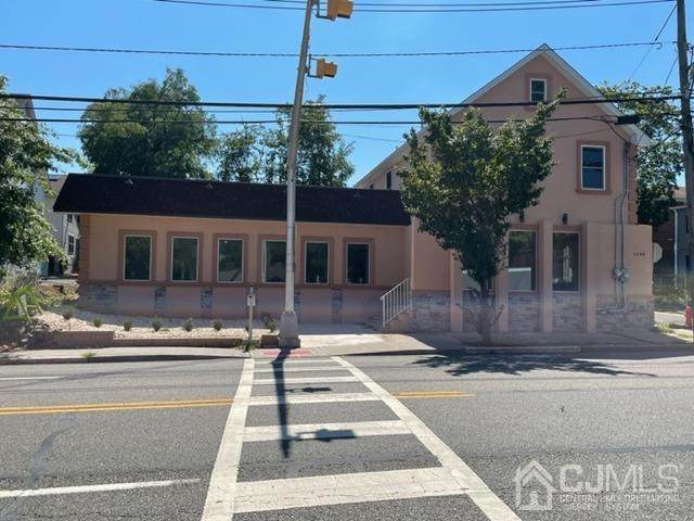 1134 Raritan Avenue - Photo 1