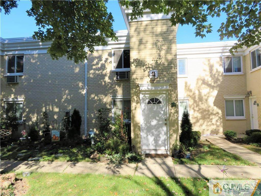7 Lake Avenue - Photo 1