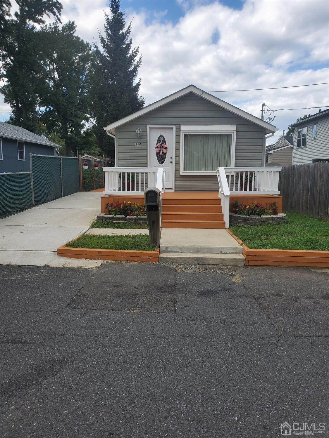 160 Hilltop Boulevard - Photo 1