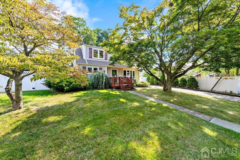 4 Stuart Drive - Photo 1