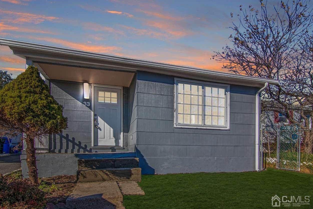 33 Emmett Avenue - Photo 1