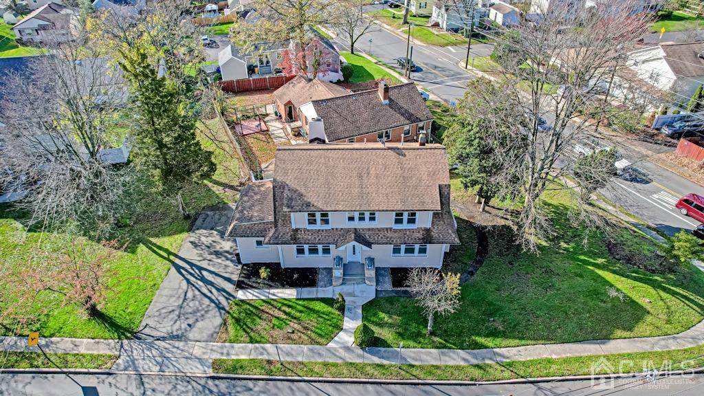 2000 Woodland Avenue - Photo 1