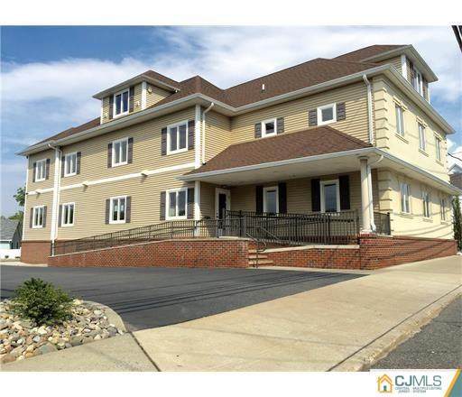 190 Pulaski Avenue - Photo 1