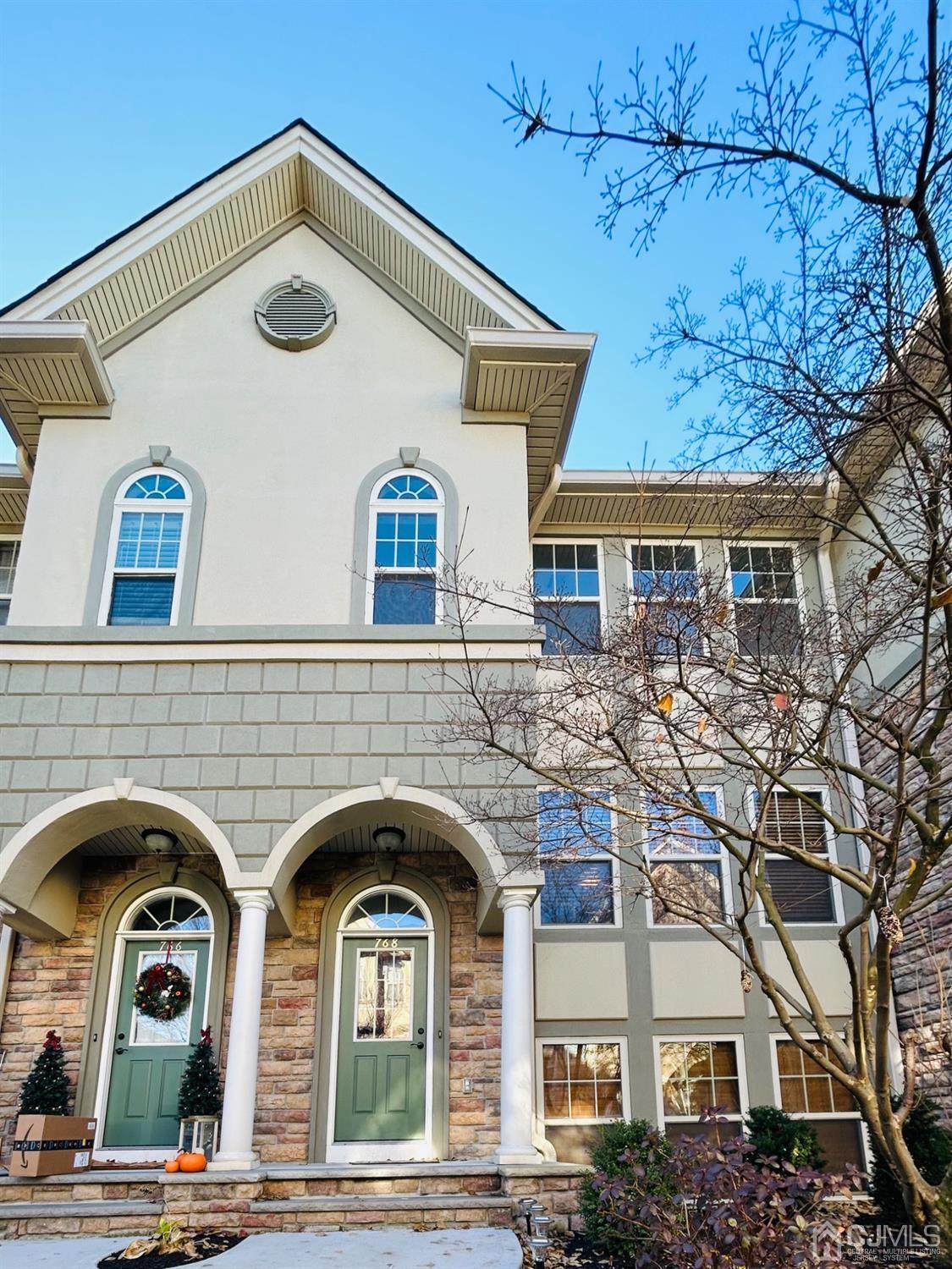 768 Green Lane - Photo 1
