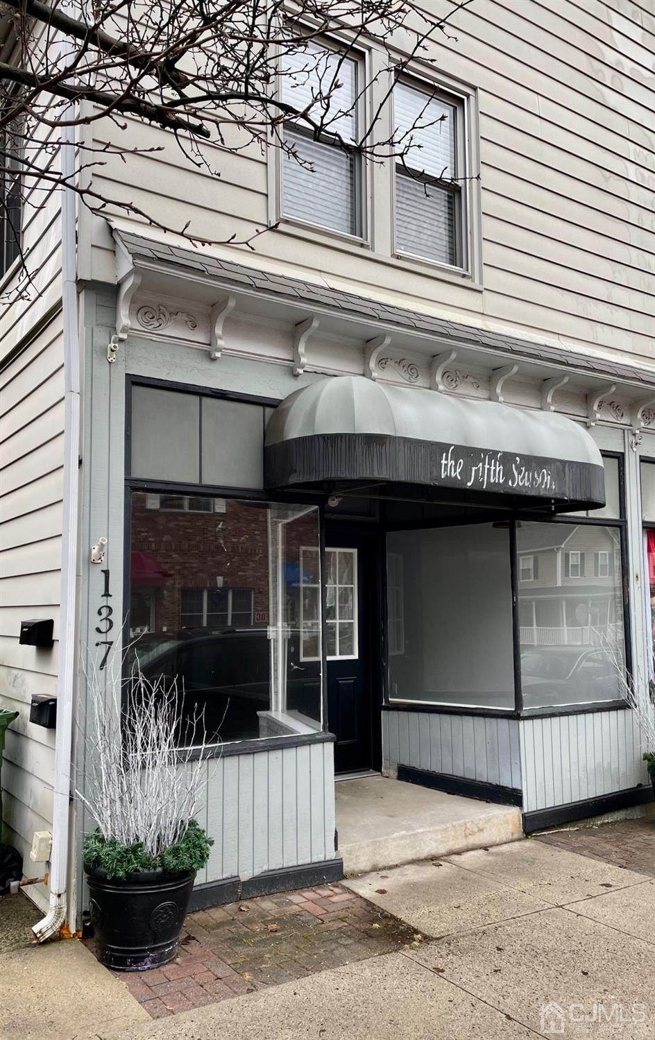137 Main Street - Photo 1