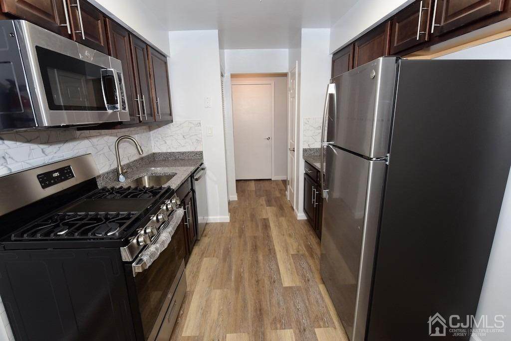 407 Peach Street - Photo 1
