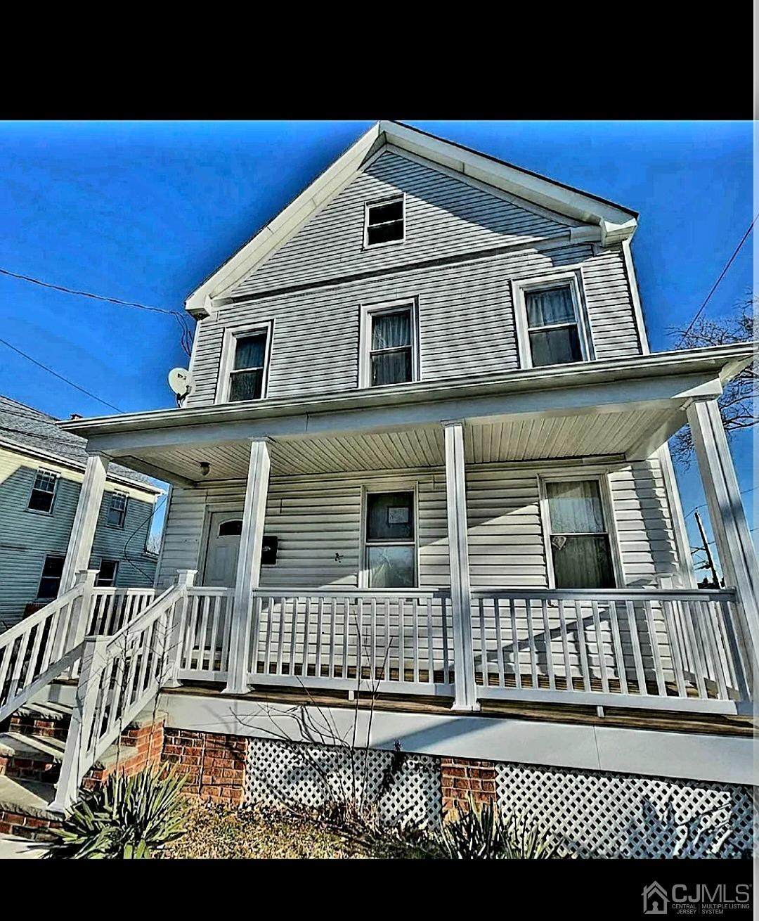 694 Amboy Avenue - Photo 1