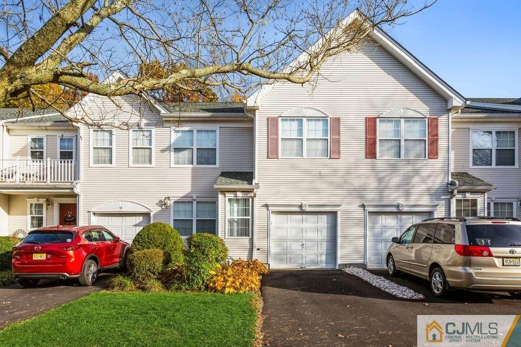 77 Pennsbury Way - Photo 1