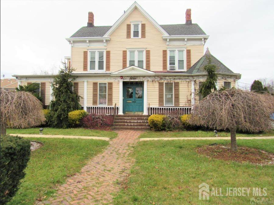 623 Georges Road - Photo 1